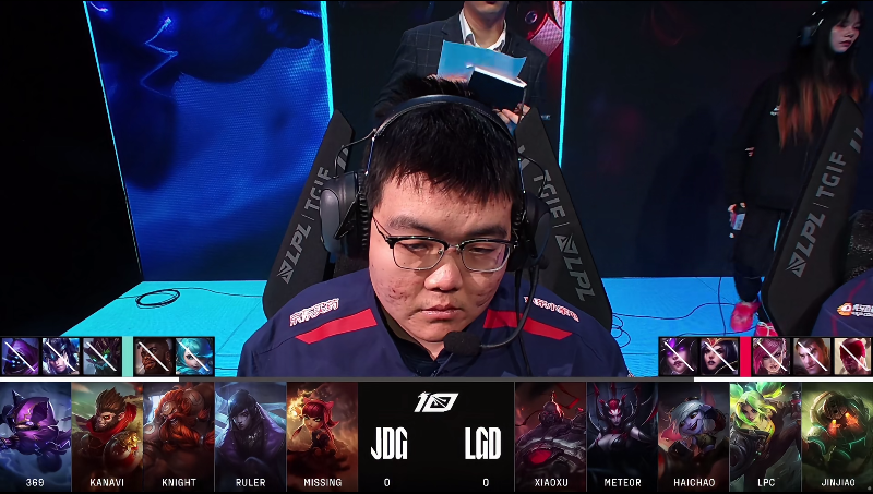 开云平台-LGD力克FLY，Ruler极限生还后反打宿敌对决半决赛，技惊四座